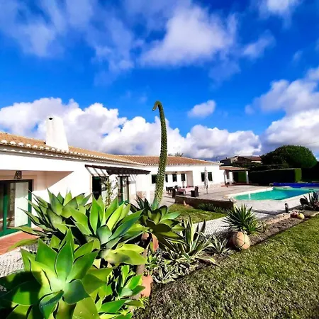 Mar & Surf • Piscina Privada