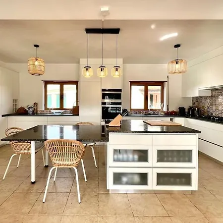 Vila - & Surf - Peniche *