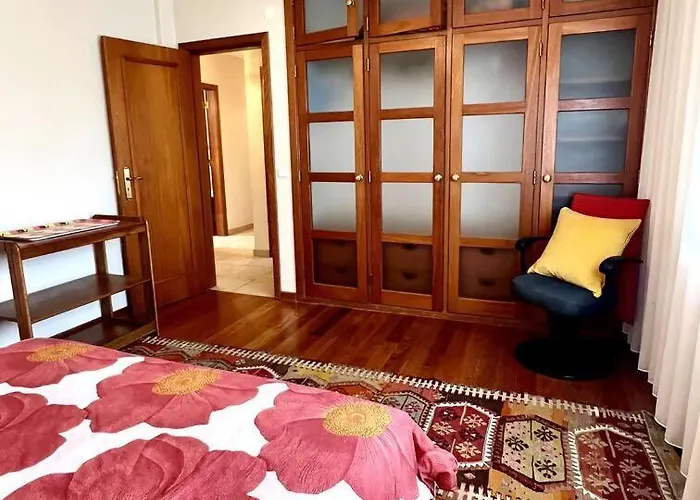 Mar & Surf • Piscina Privada Atouguia Da Baleia